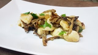 STRACCETTI DI POLLO AI FUNGHI PIOPPINI  FoodVlogger  FoodVlogger [upl. by Mccowyn]