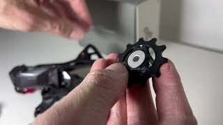 Tuto comment remplacer des galets Shimano Ultegra R8150 par des galets CyclingCeramic [upl. by Legin]