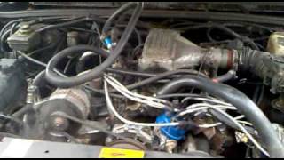 Land Rover Discovery 1 39 V8i  more engine testing before it stalls [upl. by Enobe]