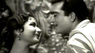 Koi Bata De Dil  Sunil Dutt Meena Kumari Main Chup Rahungi Song Duet [upl. by Dranyam440]