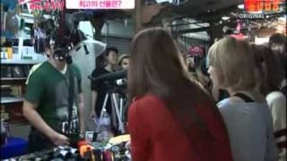 4Minute in Malaysia petaling street maa [upl. by Narton]