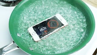 Dropping an iPhone SE in Boiling Hot Water [upl. by Hercules]