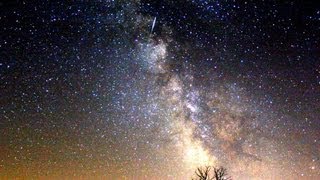 Perseidák Time lapse The Perseid meteor shower [upl. by Sherurd656]