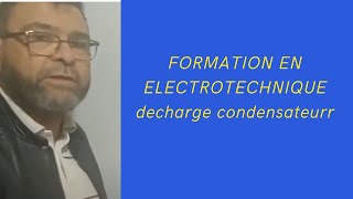 Video N° 415 Equation differentielle de decharge condensateur [upl. by Abey]