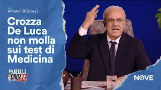 Crozza De Luca e la sua posta del cuore quotMi scrivono tutti i ragazzi che non hanno passato medicinaquot [upl. by Onaicram]