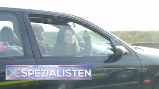 Frau ergreift die Chance Aufschrei aus dem Auto  Auf Streife  Die Spezialisten  SAT1 TV [upl. by Gardie]