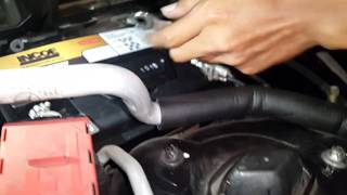 Changing battery mercedes C250 W204 WIthout jumper box [upl. by Beverly76]