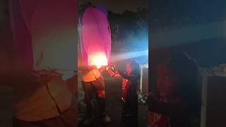 Diwali celebration with sky lantern 😍 sky lantern joy  diwali2024 shorts hotairballoon [upl. by Aihsot]