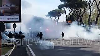 Roma  Lazio gli scontri davanti allo Stadio Olimpico [upl. by Kamal266]