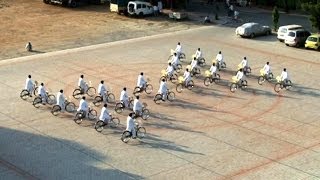 Shantidoot Youth Cycle Yatra  Bike Formation  Dekhna Jo Chahte Ho  Kavita Krishnamurthy [upl. by Alcinia987]