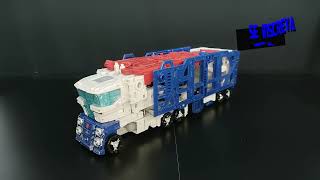 60 Transformers Siege ULTRA MAGNUS Review [upl. by Garrek342]