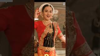 🥰Vidya Balans Iconic Dance on Ami Je Tomar 30🥰bhulbhulaiyaa3 shortvideoshortsshortshortsfeed [upl. by Reginald]