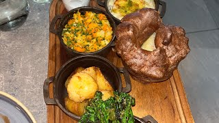 Food Review  The Loveable Rogue  Glasgow Sunday Roast Episode 23 [upl. by Musihc]