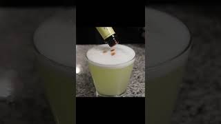 PISCO SOUR PERUANO EN 50 SEG  Al Estilo Peruano [upl. by Zink]