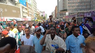 “HAKUNA MWIZI KAMA RUTO” Chants By Protesters After Morara Kebaso Released From Milimani Law Courts [upl. by Eggleston358]