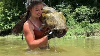 CATFISH NOODLING Putting Out Catfish Boxes at our River Cabin Grabbing a couple fish too [upl. by Rahs]