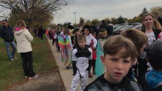 Woods Creek School LITH 2016 Halloween Parade [upl. by Drogin]