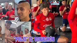 ROBERTO ALVARADO ES EL ALMA DE LA FIESTA EN EL GUADALAJARA [upl. by Edeline808]