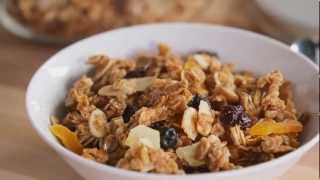 Easy Recipe for Homemade Granola [upl. by Ditzel]