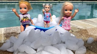 Ice playing  Elsa amp Anna toddlers  kinetic sand fun  Barbie dolls [upl. by Vedetta]