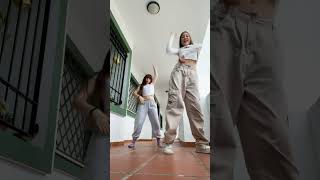 Baile viral tiktok 🔥 pasos prohibidos ⛔️ me agacho subo saco un pie lamin [upl. by Genny102]