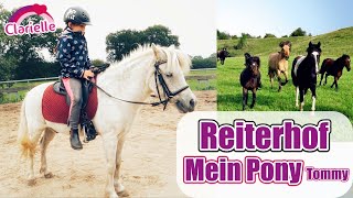 Auf dem Reiterhof 🐴 Mein Pferd Tommy Reiten lernen ohne Zügel  Pony putzen amp Galopp  Clarielle [upl. by Sire13]