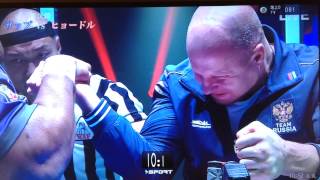 Fedorov vs Bob Sapp in ARM Wrestling Competition in Japan  フェドロフ vs ボブ・サップ [upl. by Gelasias]