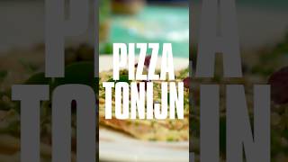 Tonijnpizza van restaurant Le Garage [upl. by Nelleh942]