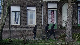 Scheemda Man 62 in zijn woning bedreigd en bestolen [upl. by Whang]