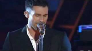 Maroon 5  Makes Me Wonder Live [upl. by Harbison]