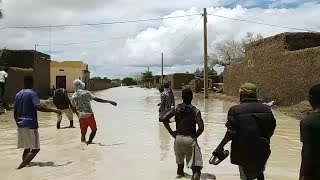 Mali  à Diré les inondations paralysent les activités économiques [upl. by Boylston]