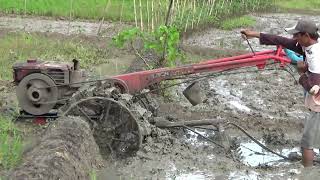 Traktor Sawah Kepater Melewati Galengan Extrime Setelah Bekerja [upl. by Kira]