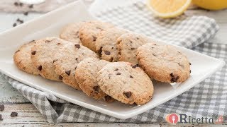 Biscotti integrali con gocce di cioccolato  Ricettait [upl. by Aicinat]