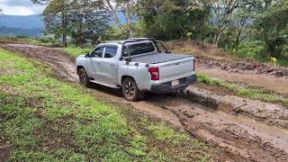 Changan Hunter  Pista 4x4 La Bruja  Costa Rica [upl. by Pammie]