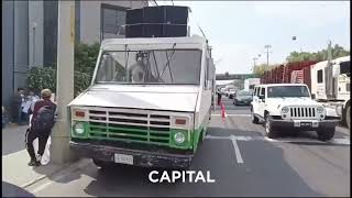 Un grupo de manifestantes se encuentra en la Secretaría de Hacienda [upl. by Greenwell469]