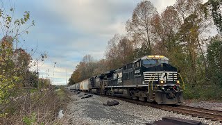 NS AC44C6M 4095 w quotThoroughbredquot Dash 9 Leads New 35015 on 111524 [upl. by Saberio]