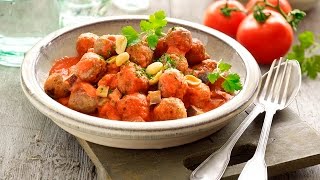 🧆 Albóndigas con salsa de tomate picante  Recetas Solís [upl. by Akemrehs]