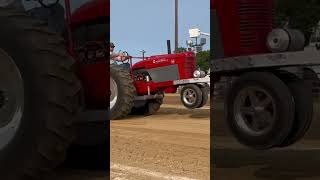 Farmall M 4500pd 8mph win antiquetractor farmallfanatic farmall tractor tractorpulling [upl. by Ela]