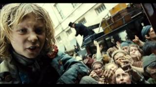 Les Miserables Singing Live  Behind the Scenes  FandangoMovies [upl. by Anirehc]