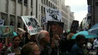 Manifestation contre lexpérimentation animale  25 sept 2010  Paris [upl. by Kerril]