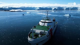 quotPas de deuxième planètequot Voyage en Antarctique sous la menace du changement climatique  AFP [upl. by Bellamy]