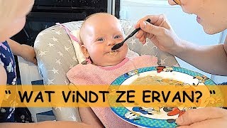 LUXYS EERSTE HAPJE 👶🍌  Bellinga Familie Vlog 1026 [upl. by Sulakcin]