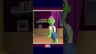 Funny Green Zombie At Spooky Fair 🎡👻 shorts halloween shortsfeed [upl. by Eidorb]