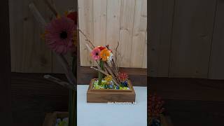 Daisies arranged in a wooden tray showcasing the beauty of wild simplicitybouquettutorialshorts [upl. by Eynttirb]