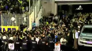 Fenerbahçe  beşiktaş Fenerbahce Fans in besiktas stadium doors are broken  GFB RAID [upl. by Ennahgem]