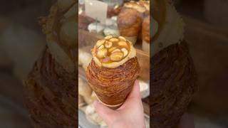 Salted peanut and fudge caramel cruffin croissant dulce viralfood bakery foodblogger [upl. by Htebazil361]