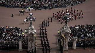 120 Jahre Entente Cordiale Frankreich und Großbritannien tauschen Wachen aus [upl. by Laven698]