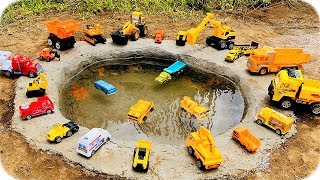 Carros de Construcción para Niños en el Agua  Construction Vehicles Toys for Kids [upl. by Kus643]