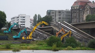 Weiterer Teil der Carolabrücke in Dresden eingestürzt [upl. by Adnoved23]