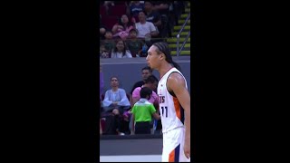 Newsome FIRES BUZZER BEATER for Meralco vs Brgy Ginebra 🔥  PBA SEASON 48 PHILIPPINE CUP [upl. by Sewellyn634]